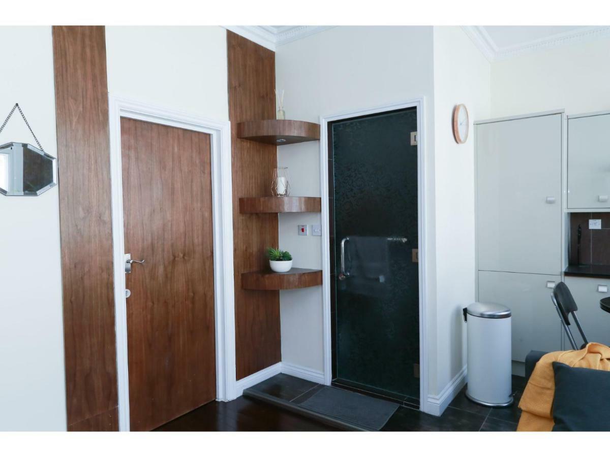 Pass The Keys West End Apartment Near Tottenham Court Road London Eksteriør billede